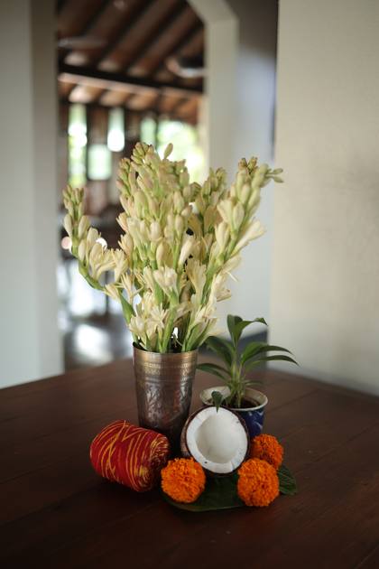 Floral detail and Tablescape — Welcome Lunch decor — Alila Diwa Goa